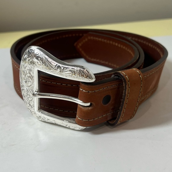 Like New Lyntone Made in USA Genuine Leather Brown Western Belt Silver Buckle - Picture 1 of 11